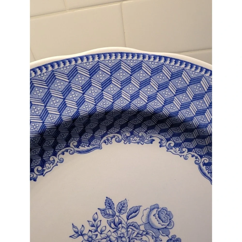 THE SPODE BLUE ROOM COLLECTION PORTLAND VASE 10 1/2